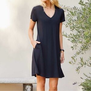 Karen Kane Quinn V-Neck Pocket Dress
